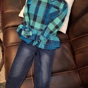 Outfit Girls 5T Ruffled Button Down Shirt & Stretch Jeans